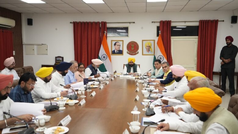 मुख्यमंत्री की अगुवाई में मंत्रालय द्वारा ग्रामीण विकास ब्लॉकों के पुनर्गठन को हरी झंडी