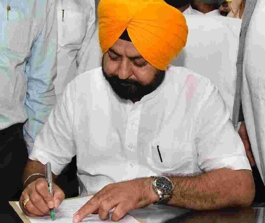 पंजाब सरकार ने किसानों की बात मानी, लैंड पूलिंग नीति वापस ली: हरदीप सिंह मुंडियां