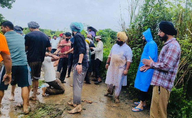बाढ़ प्रभावित लोगों की मदद के लिए ज़मीनी स्तर पर डटी पंजाब सरकार