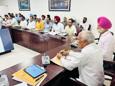 बाढ़ से सुरक्षा के लिए किफायती और प्रभावी मॉडल्स का अध्ययन करेगी विशेष कमेटी: बरिंदर कुमार गोयल