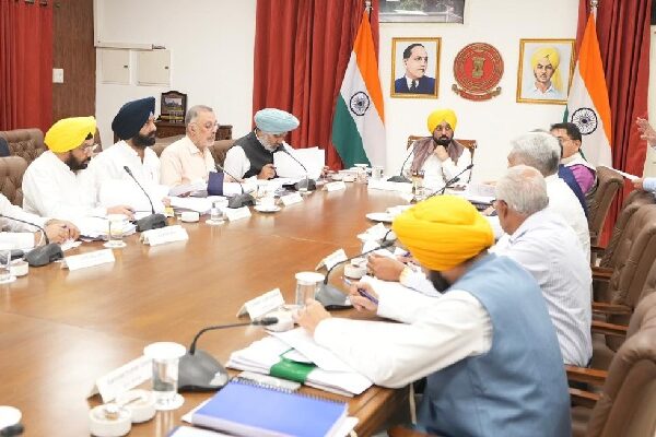 नए बिल्डिंग बाइलॉज कैबिनेट द्वारा मंजूर, नक्शे पास करवाने में अब नहीं होगा भ्रष्टाचार – मुख्यमंत्री