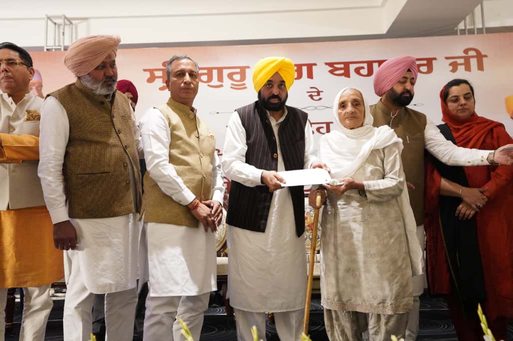 Bhagwant mann cheque